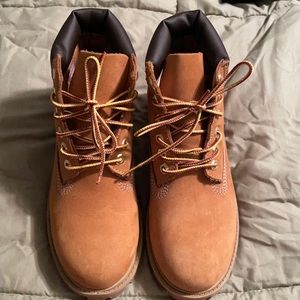 Boys wheat Timberland boots worn once